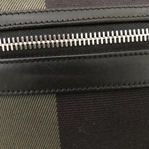 Saint Laurent - Picture 5 of 7